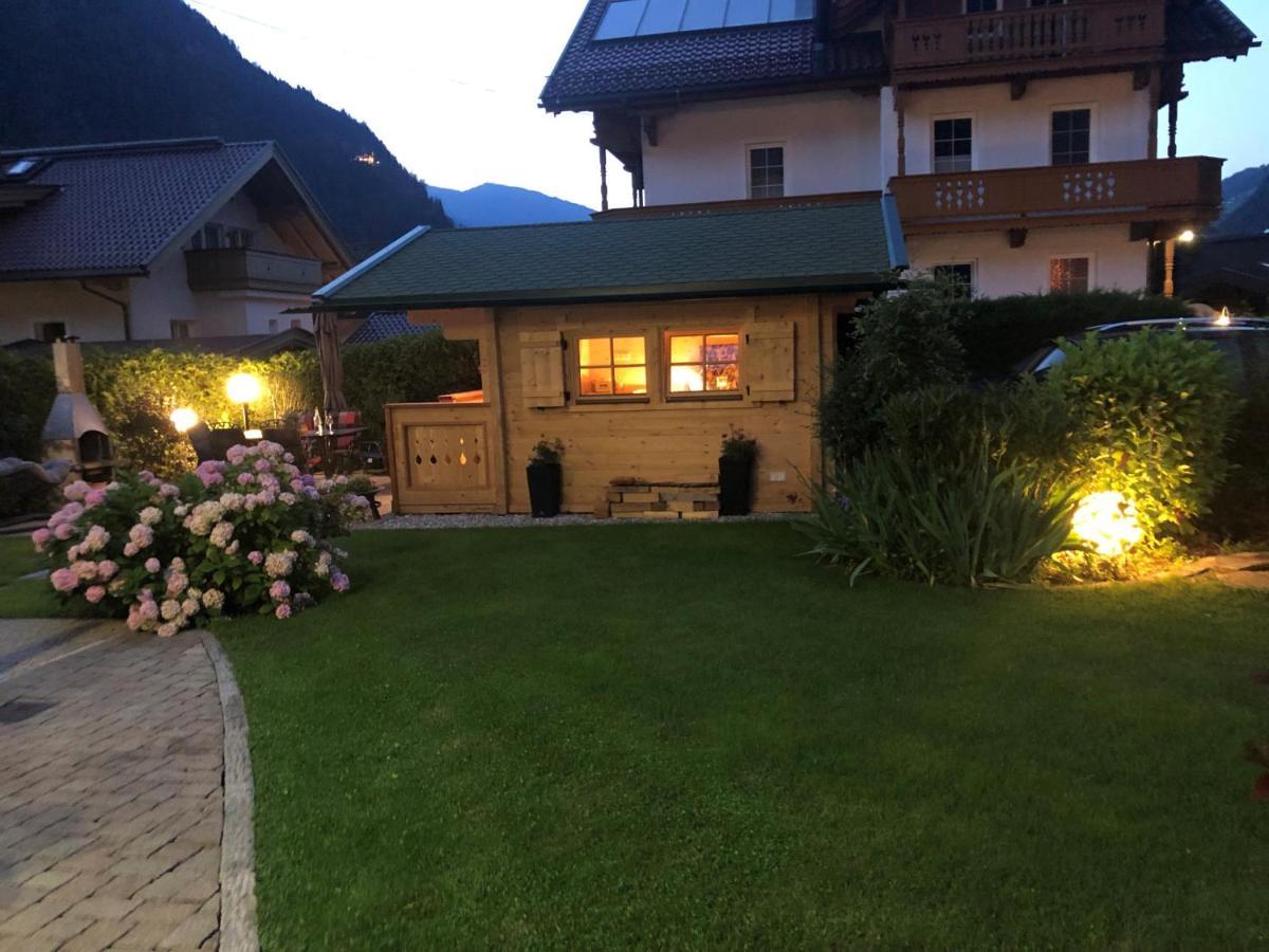 Apparthotel Sonnenhof Mayrhofen Exterior foto