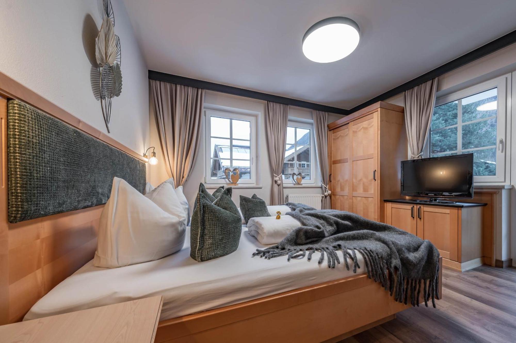 Apparthotel Sonnenhof Mayrhofen Exterior foto