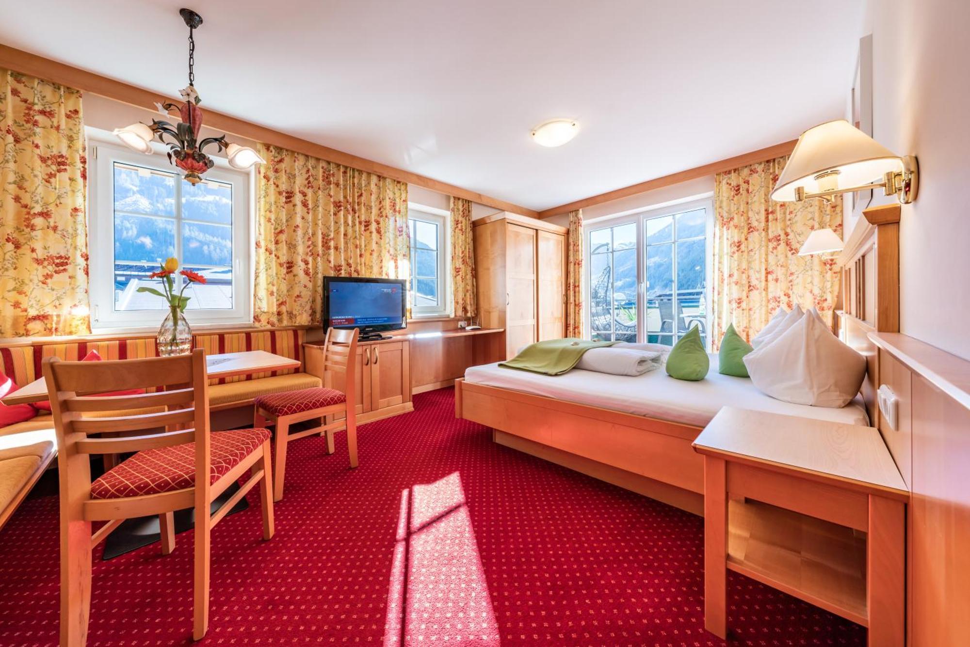 Apparthotel Sonnenhof Mayrhofen Exterior foto